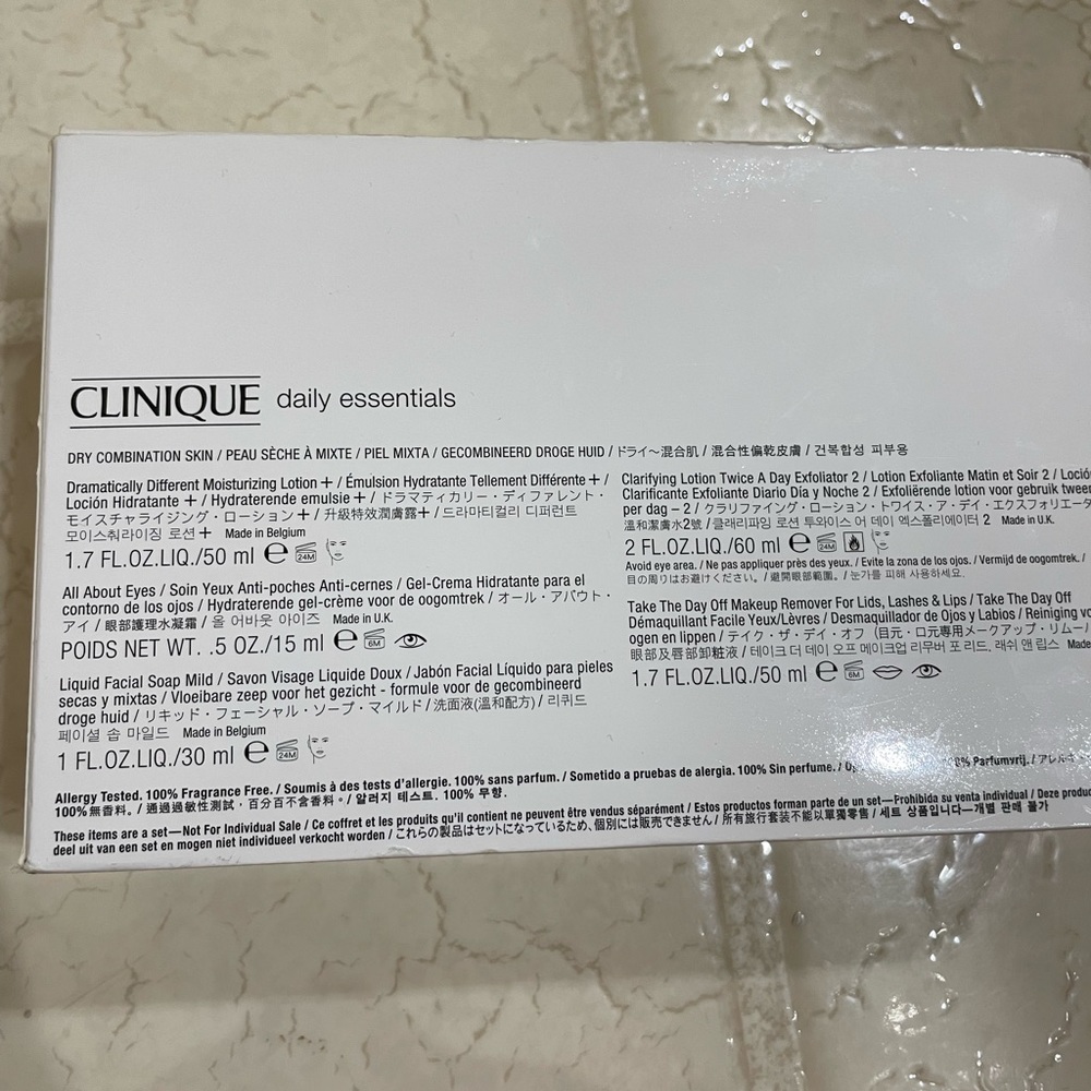 Clinique - Picture 12 of 13